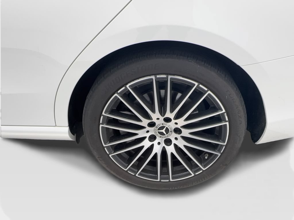 Used 2023 Mercedes-Benz C 300 Sedan image 6