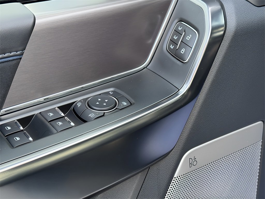New 2025 Ford F150 Platinum w/ FX4 Off-Road Package image 27