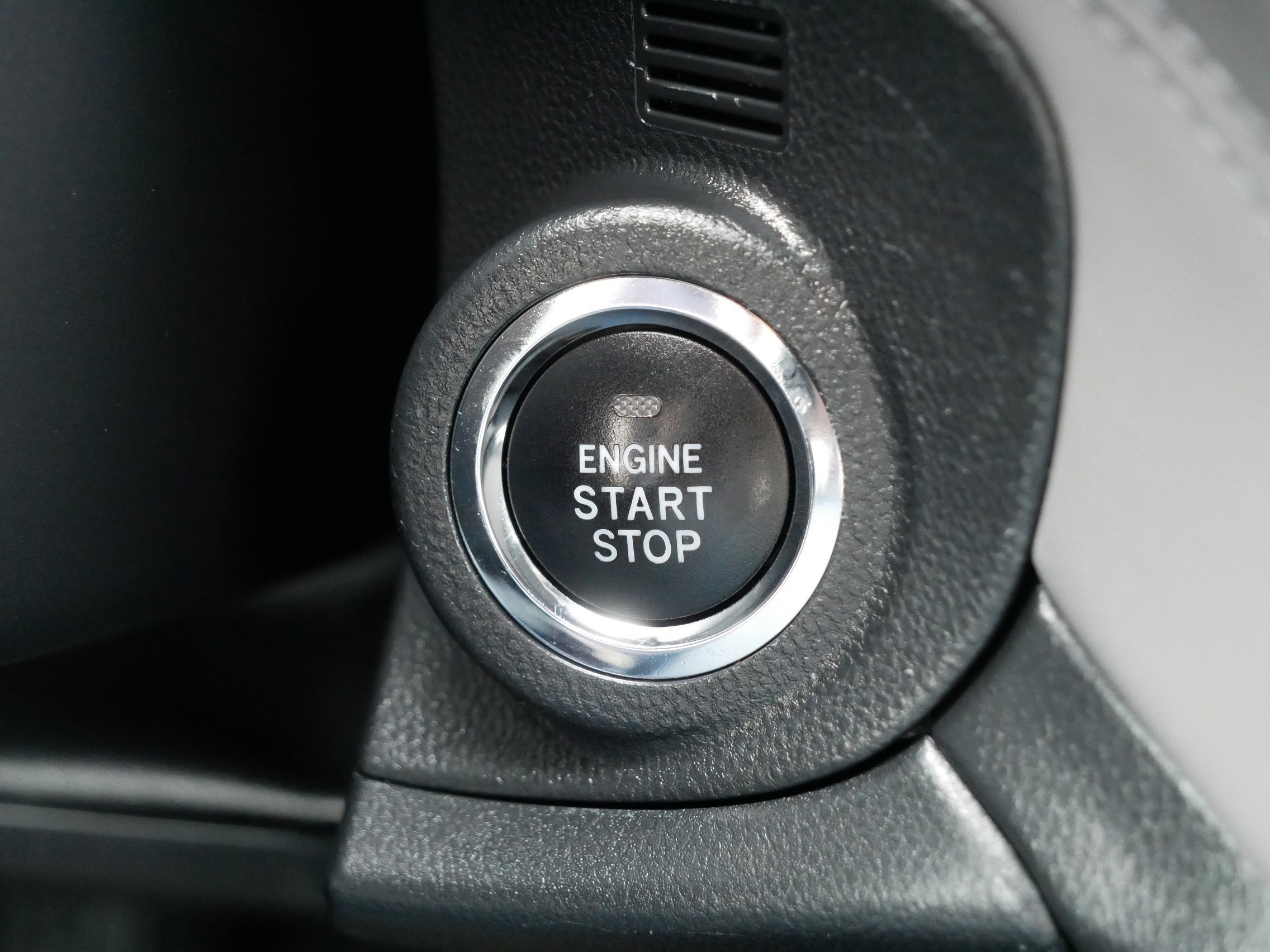 Used 2025 Subaru Outback Premium image 29