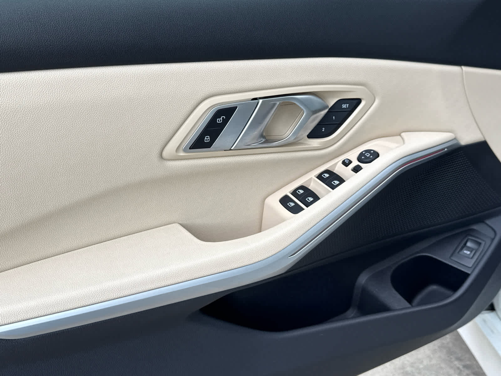 Certified 2021 BMW 330i xDrive Sedan w/ Convenience Package image 12