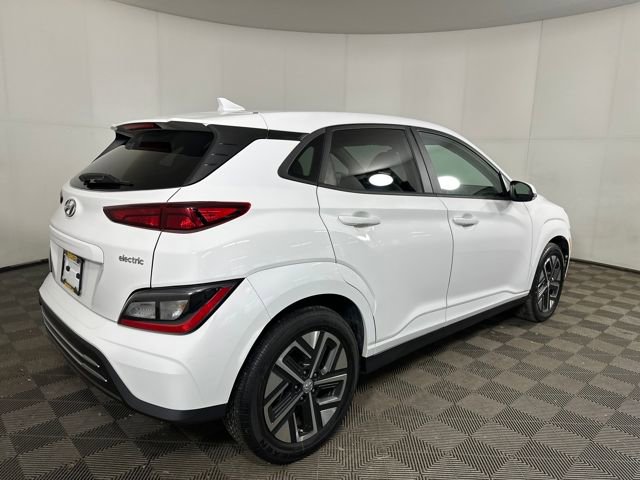 Used 2022 Hyundai Kona SEL w/ Convenience Package image 3