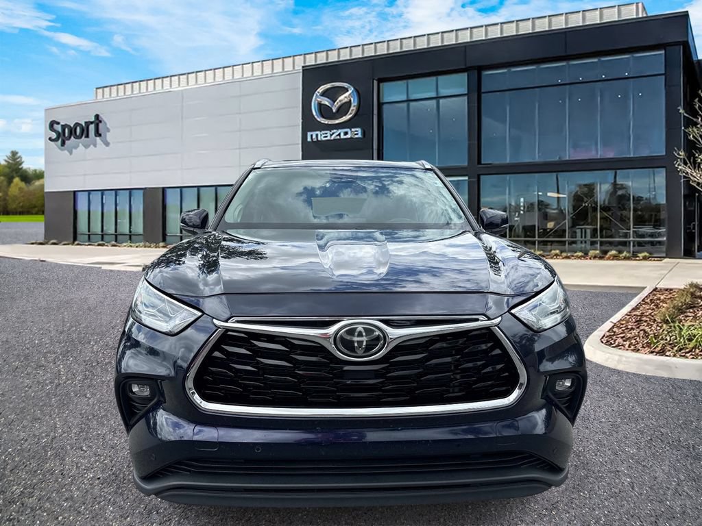 Used 2022 Toyota Highlander Limited FWD image 8