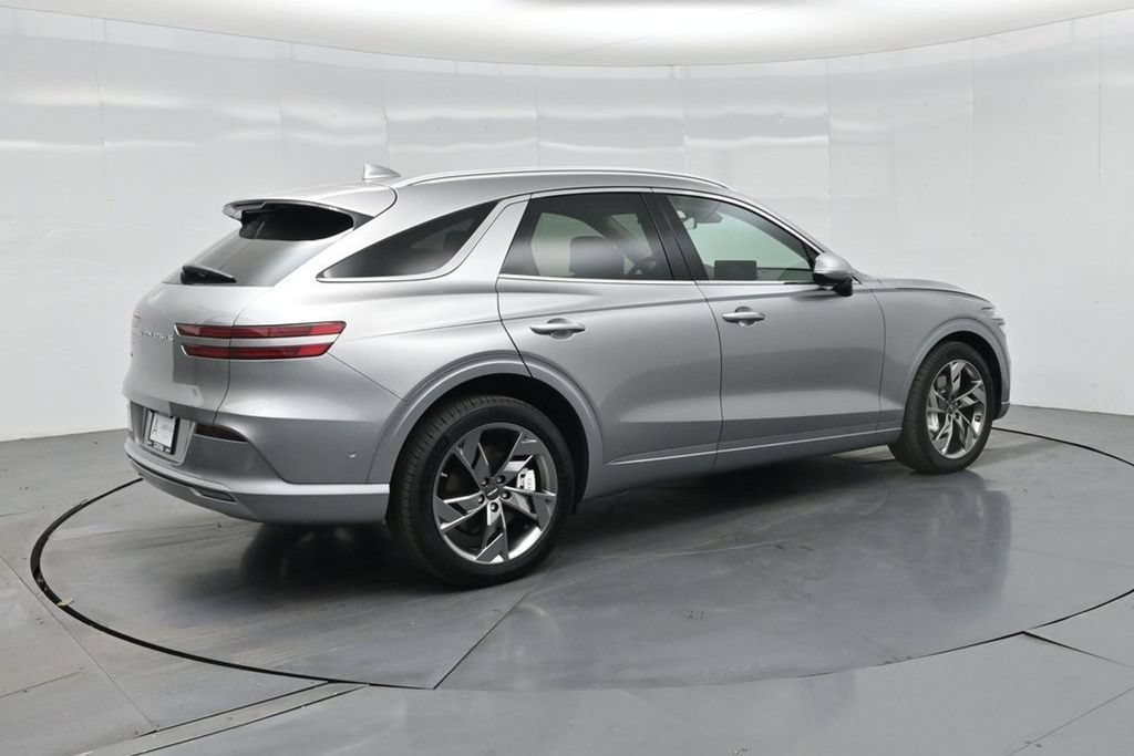 Used 2025 Genesis Electrified GV70 w/ Prestige Package AWD/4WD image 32