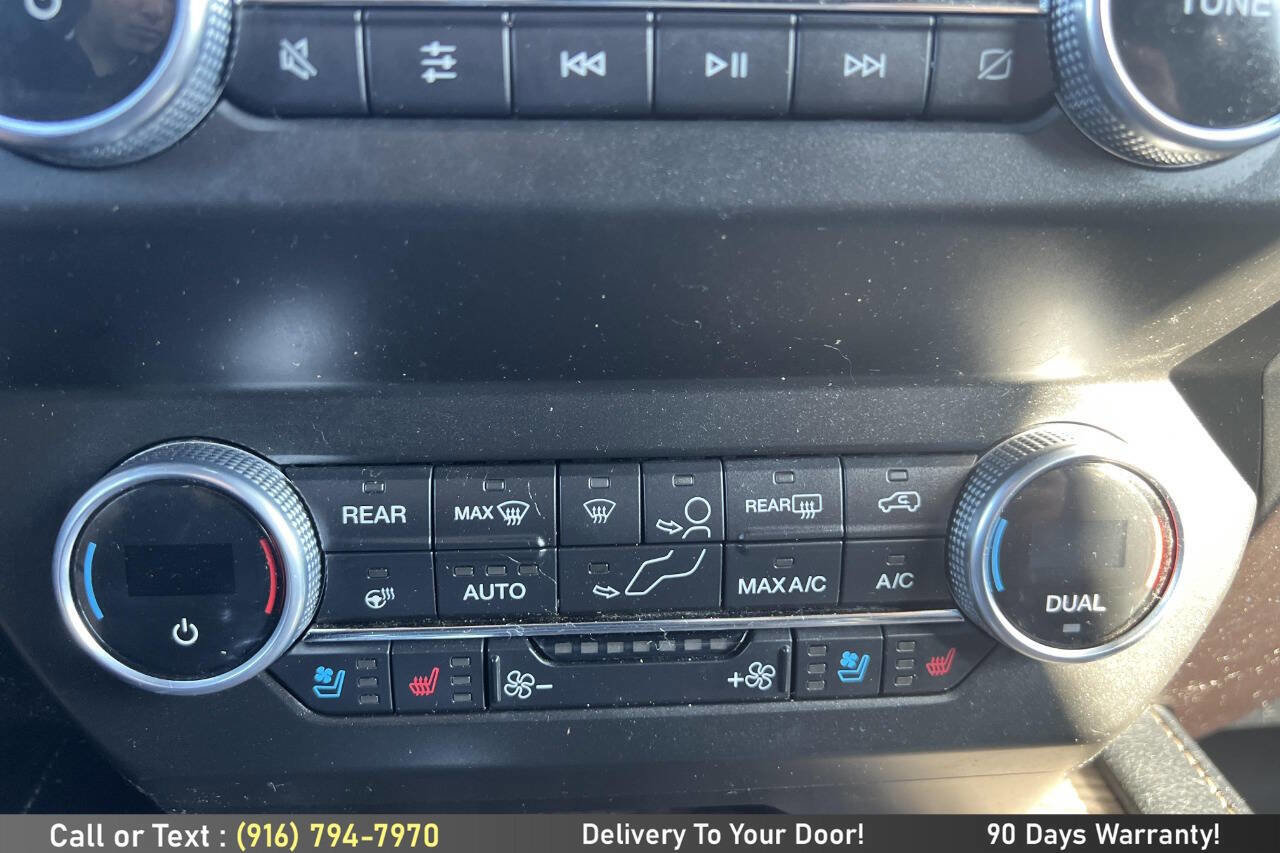 Used 2020 Ford Expedition Limited image 24
