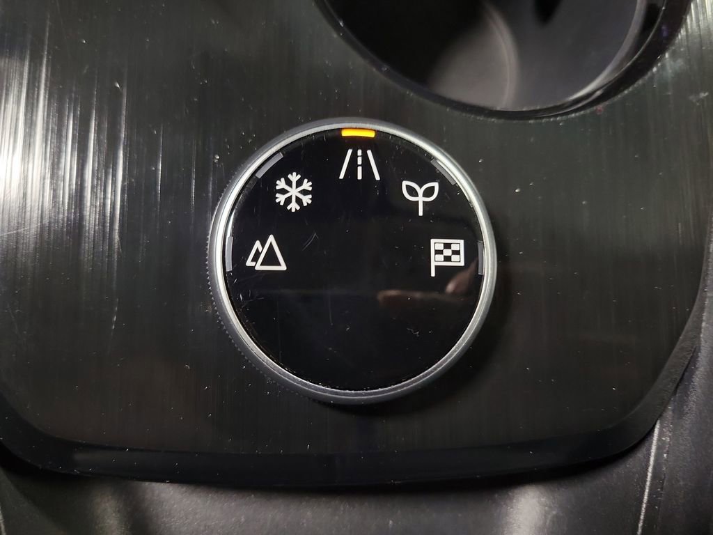 Used 2025 Nissan Rogue SV image 15