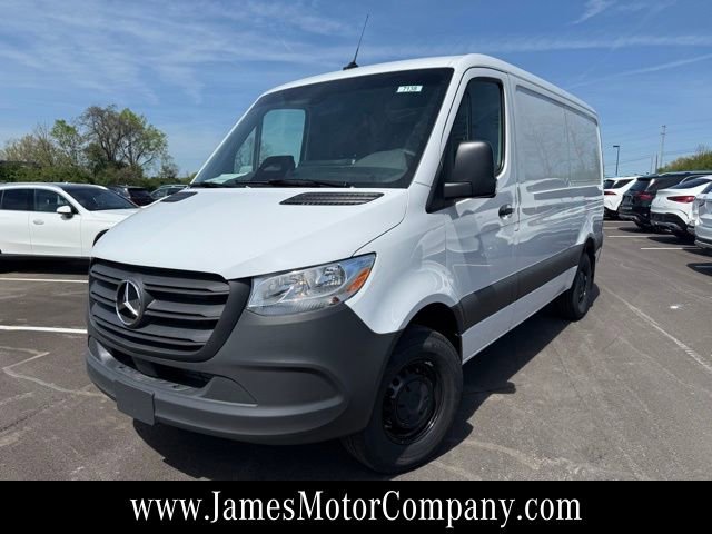 Used 2026 Mercedes-Benz Sprinter 2500 image 1
