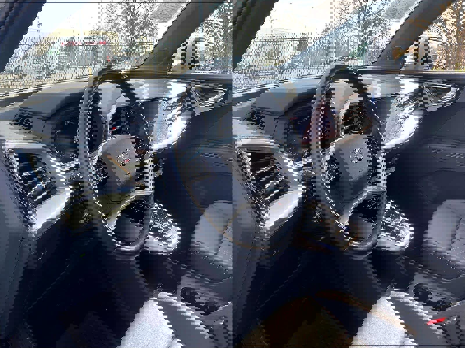 Used 2023 Audi Q4 e-tron Premium Plus image 17