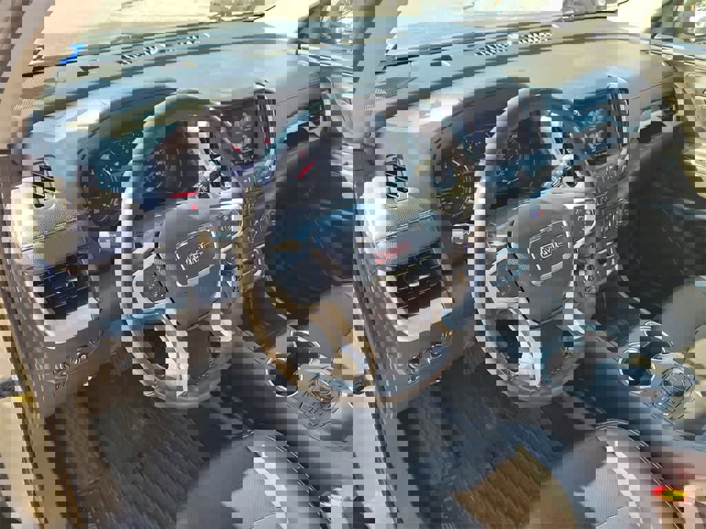 Used 2023 GMC Terrain SLT image 22