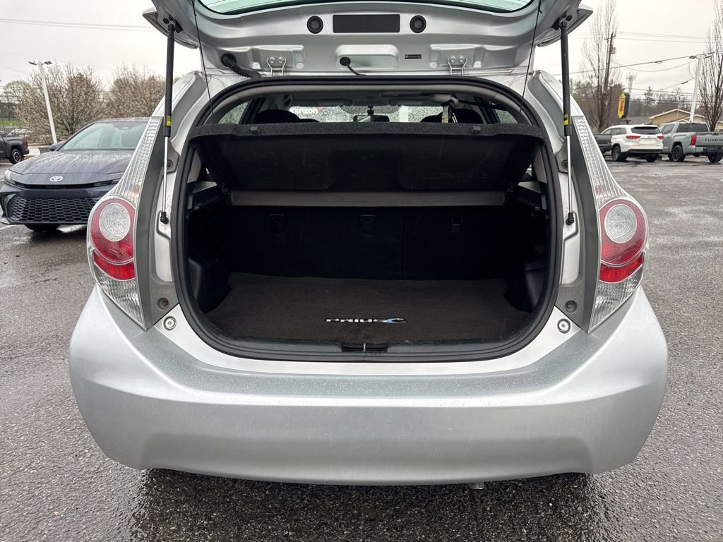 Used 2014 Toyota Prius C Three image 4