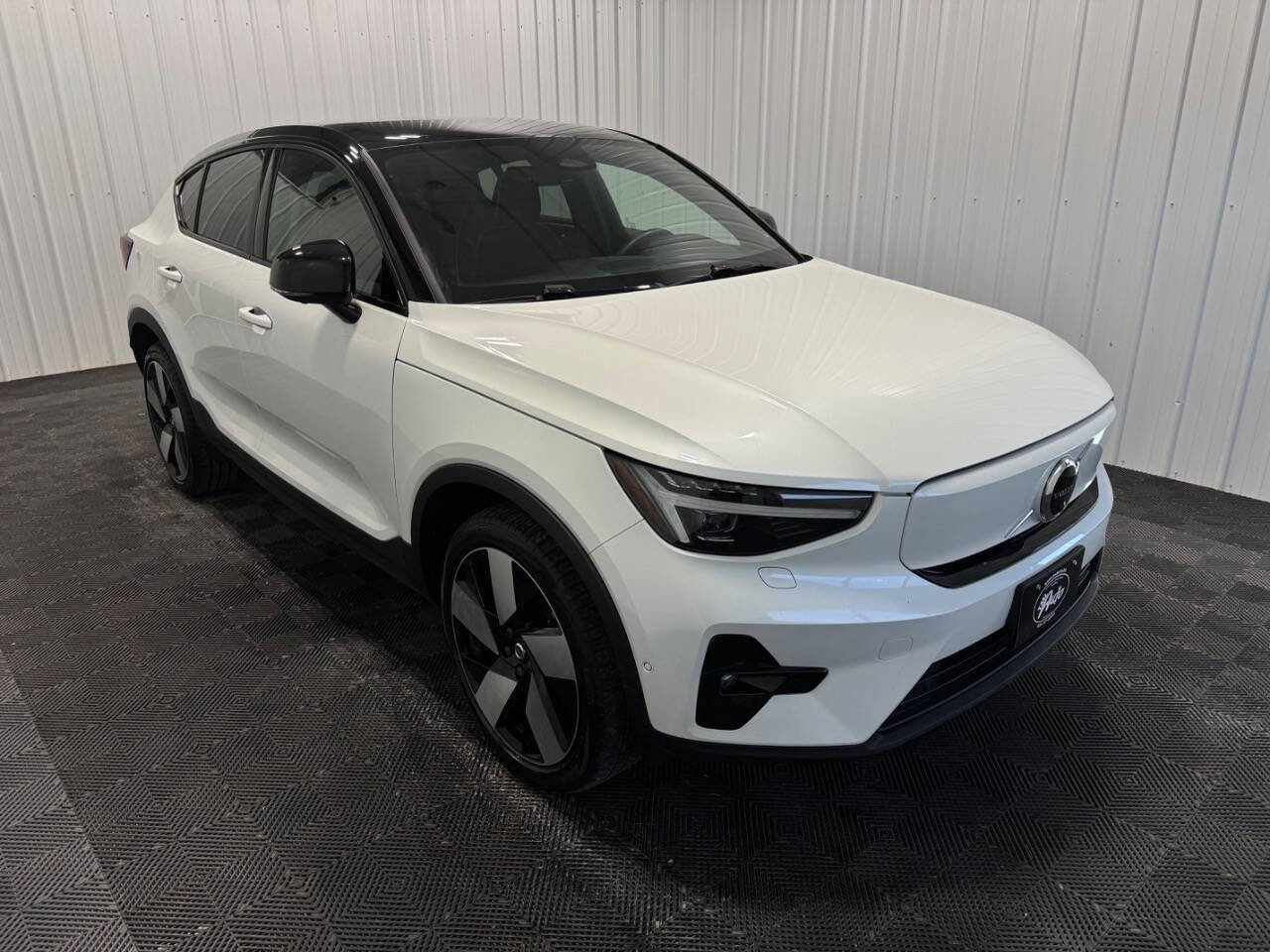 Used 2022 Volvo C40 P8 Recharge Ultimate image 3