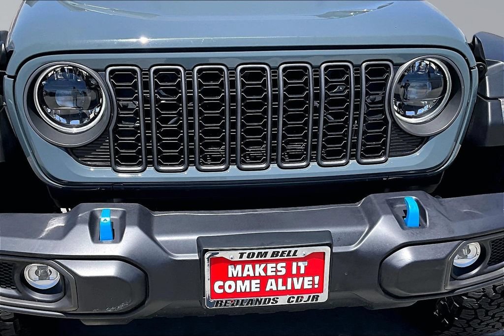 Used 2025 Jeep Wrangler Unlimited Rubicon 4xe w/ Convenience Group AWD/4WD image 27