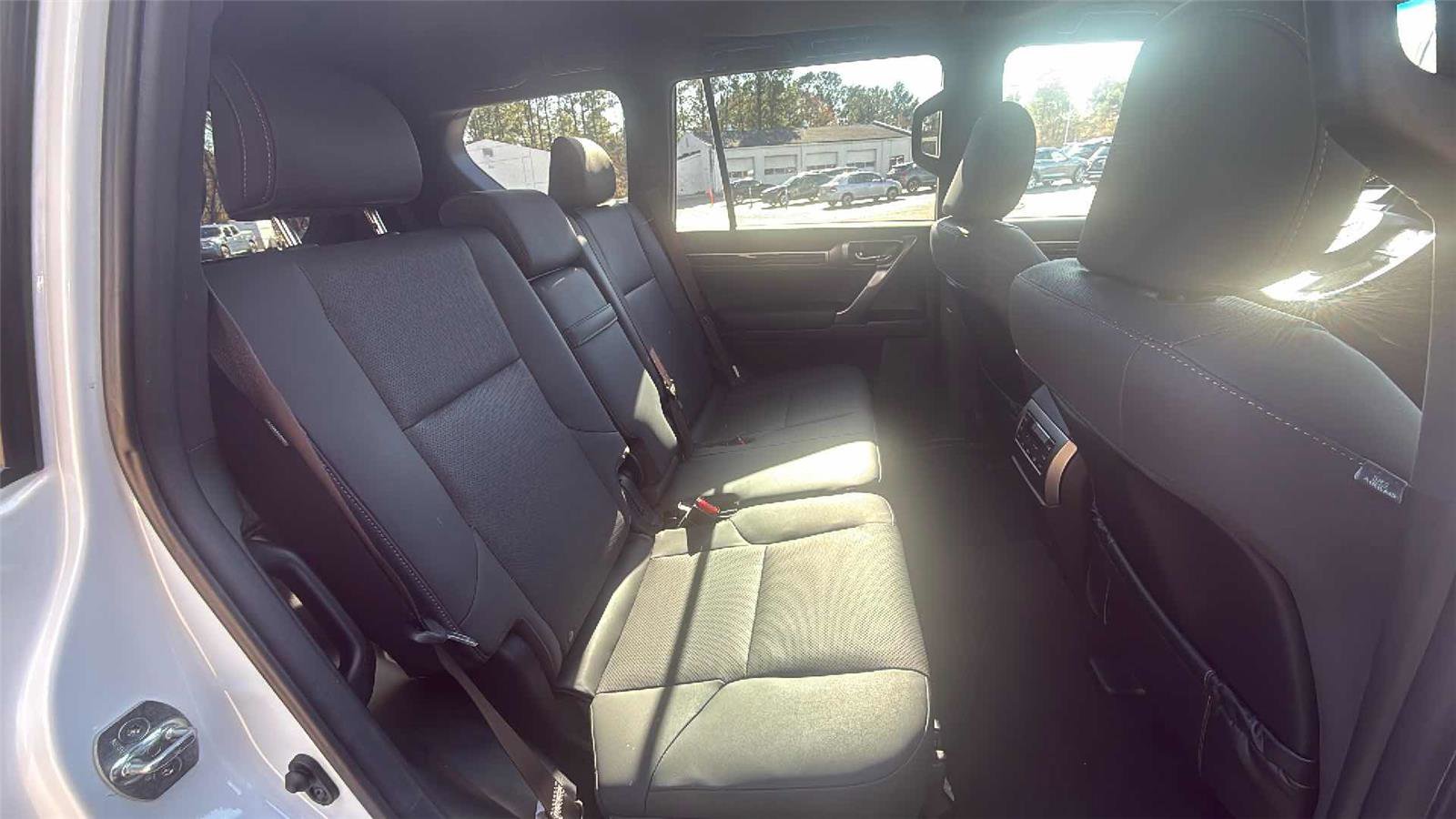 Used 2023 Lexus GX 460 Premium image 25