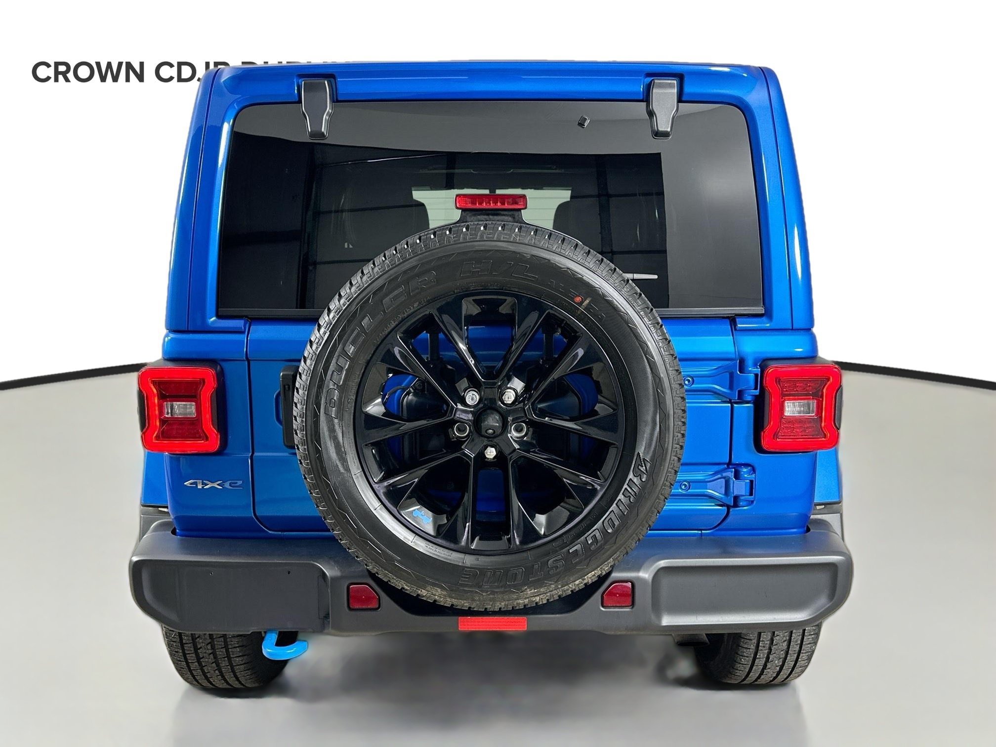Used 2022 Jeep Wrangler Unlimited Sahara w/ Cold Weather Group AWD/4WD image 6