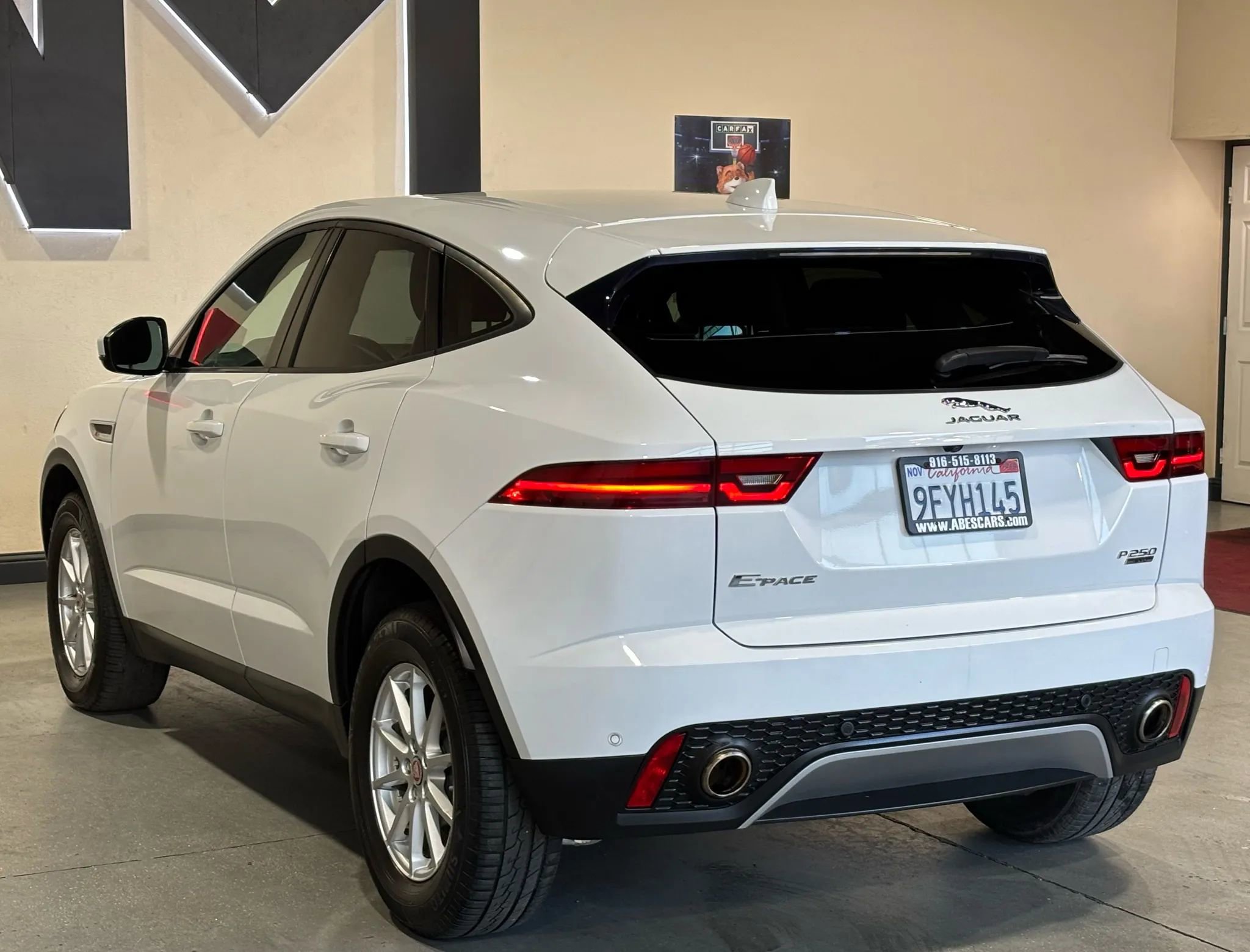 Used 2019 Jaguar E-PACE P250 Sport Utility 4D AWD/4WD image 7