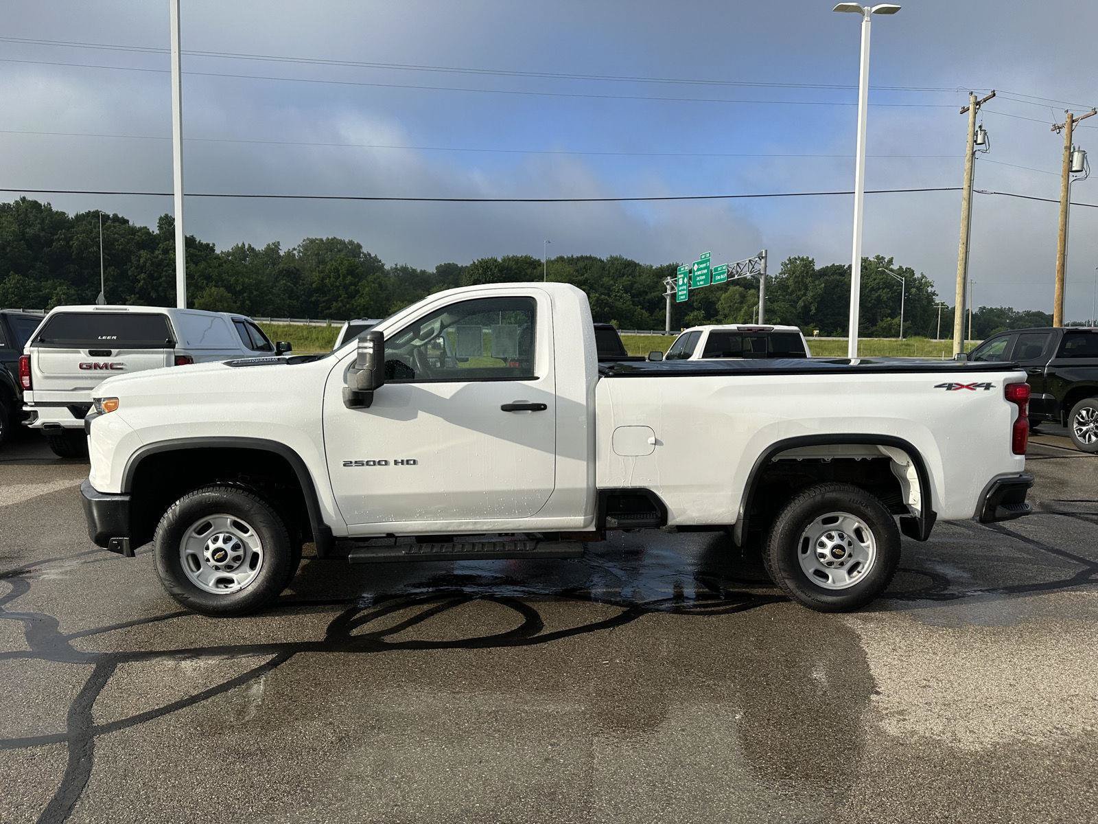 Used 2021 Chevrolet Silverado 2500 W/T w/ WT Fleet Convenience Package AWD/4WD image 2