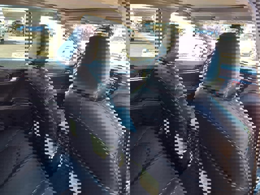 Used 2020 Toyota Camry XSE image 21