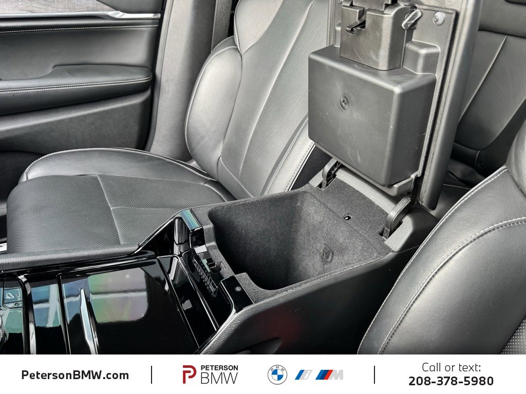 Used 2024 Jeep Grand Cherokee Overland w/ Luxury Tech Group IV image 33