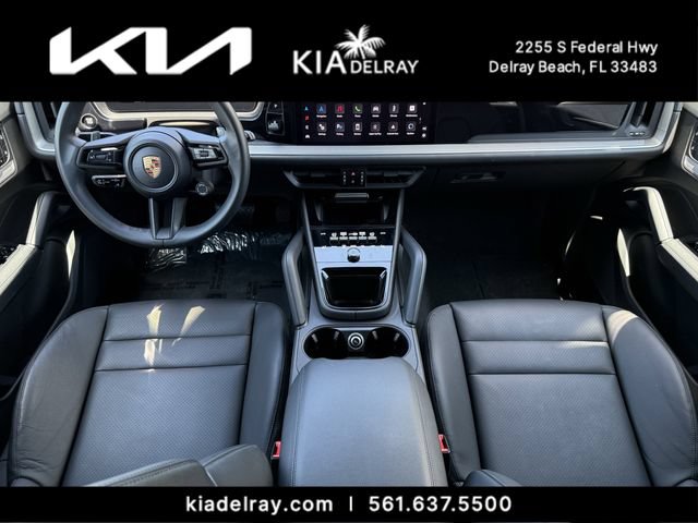 Used 2025 Porsche Cayenne AWD/4WD image 12