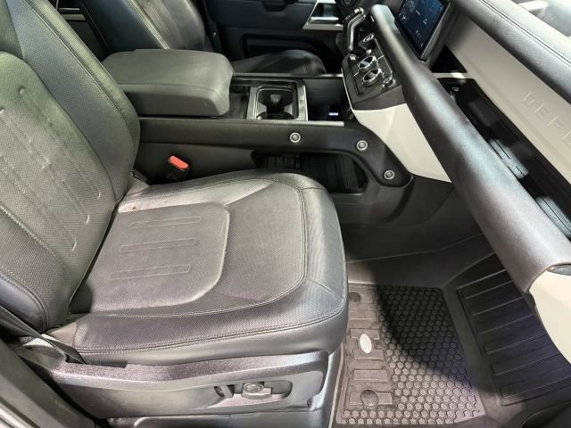 Used 2022 Land Rover Defender 110 X-Dynamic SE AWD/4WD image 22