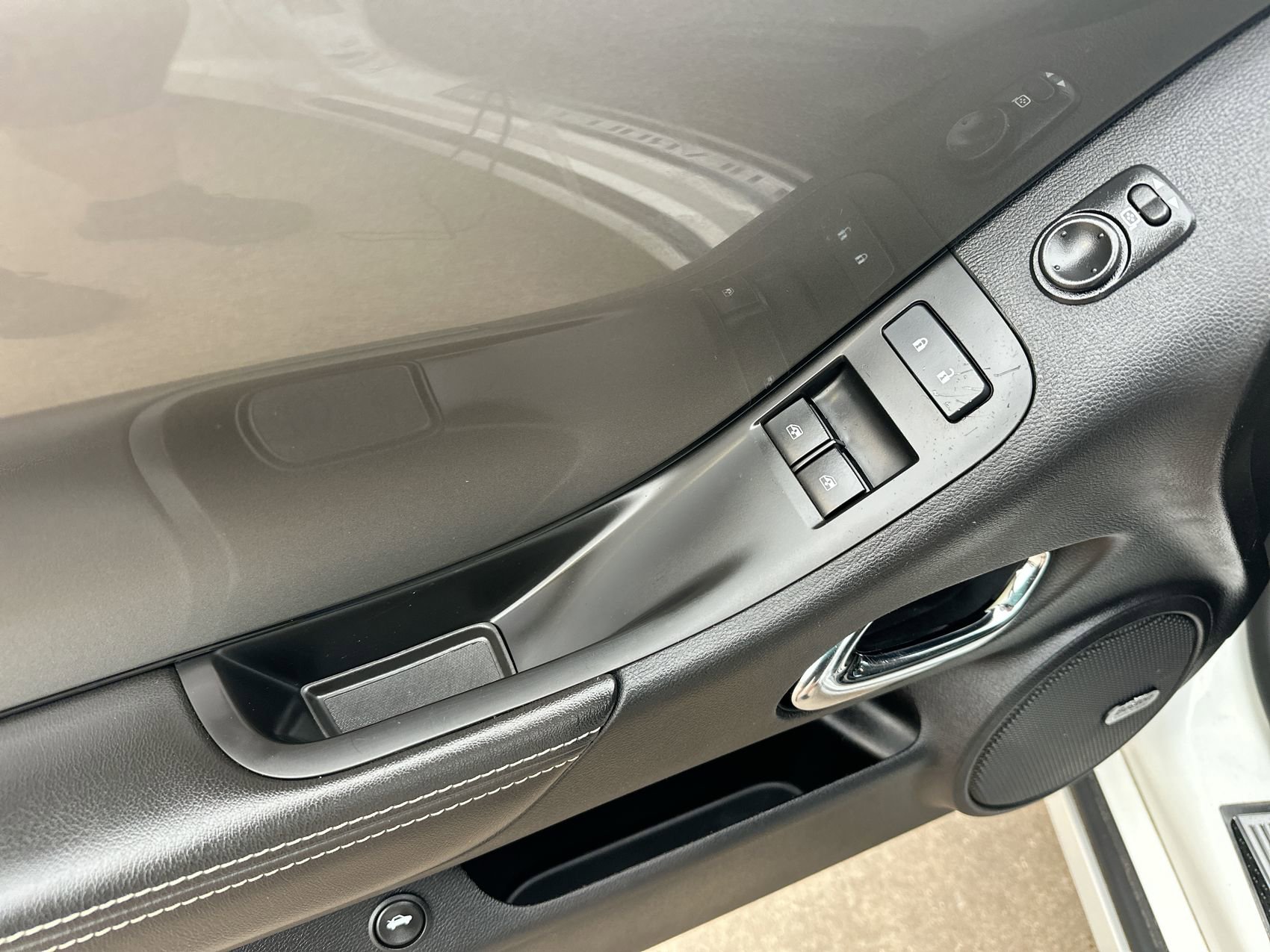 Used 2015 Chevrolet Camaro SS RWD image 13