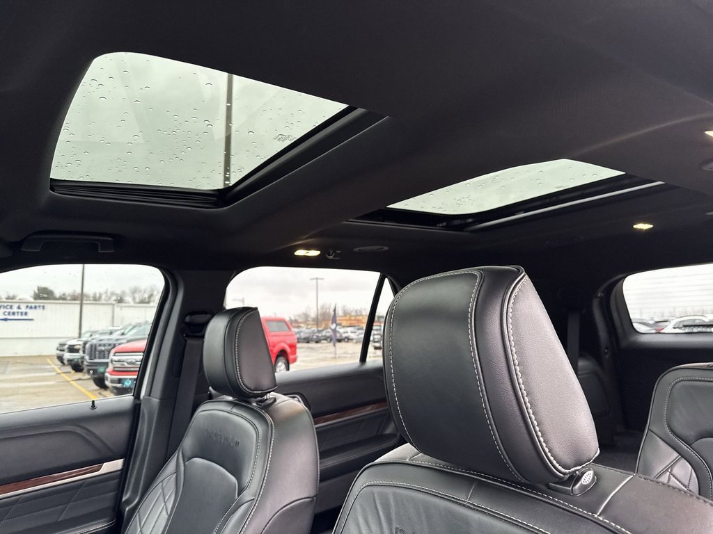 Used 2018 Ford Explorer Platinum image 17