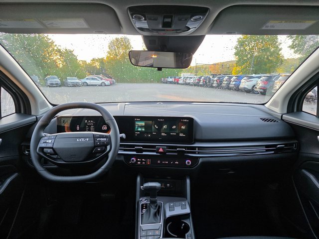 New 2026 Kia Sportage EX image 18