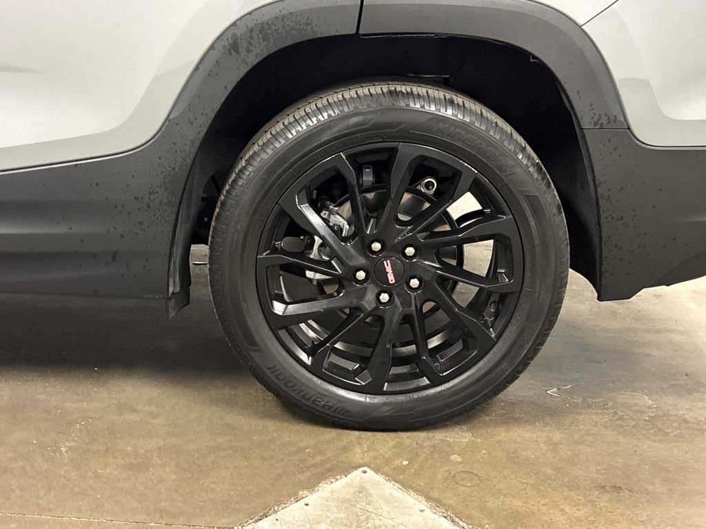 Used 2023 GMC Terrain SLE w/ Driver Convenience Package FWD image 14