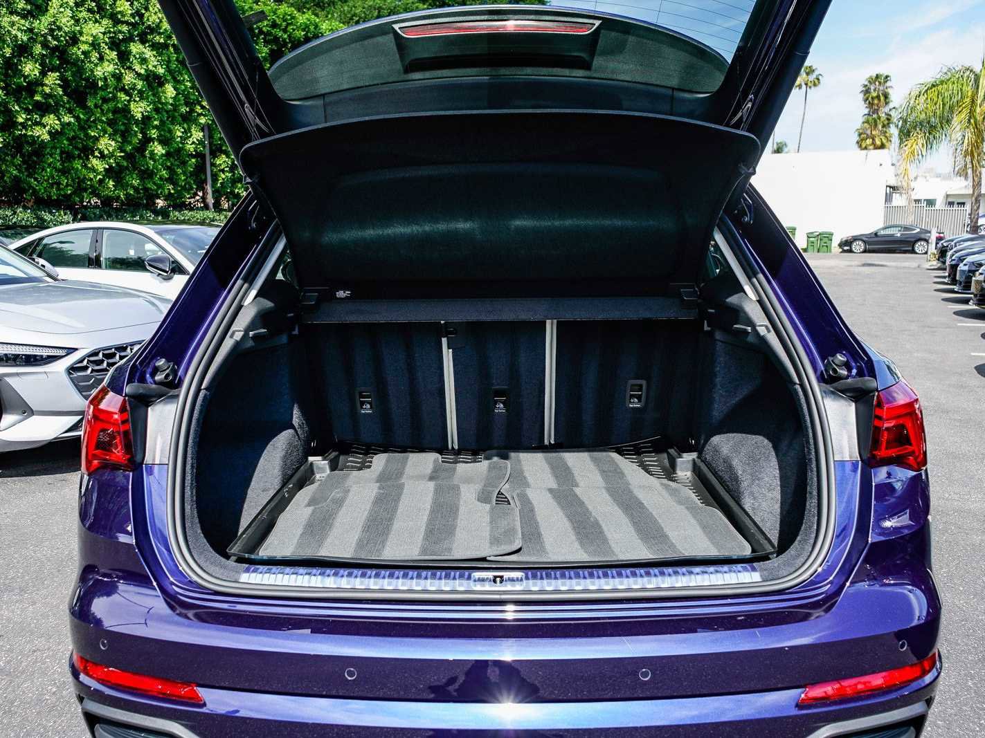 Used 2025 Audi Q3 2.0T Premium w/ Convenience Package image 26