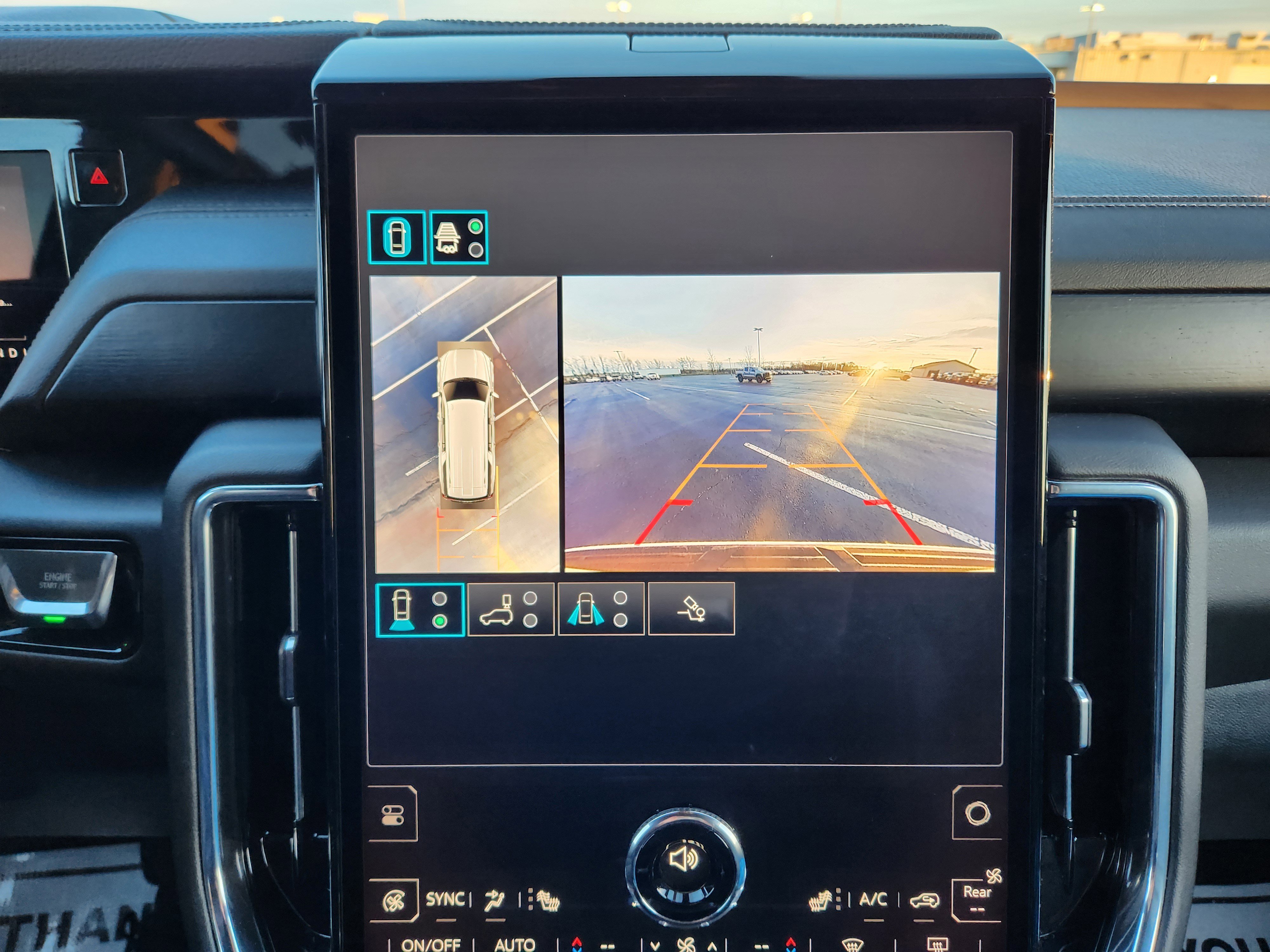 Used 2025 GMC Yukon XL Denali image 20