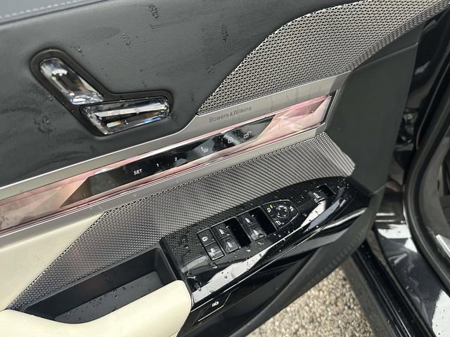 Certified 2023 BMW 760i xDrive AWD/4WD image 25
