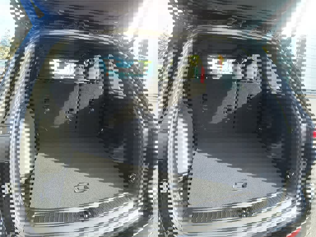 New 2025 Jeep Grand Cherokee Limited w/ Luxury Tech Group II image 24