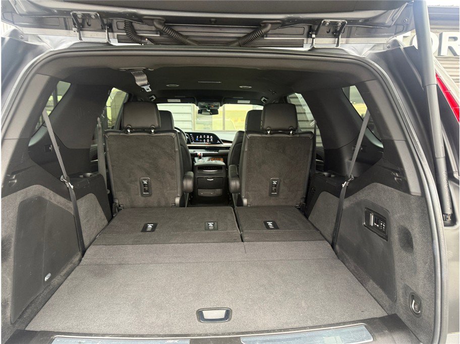 Used 2021 Cadillac Escalade Luxury AWD/4WD image 43