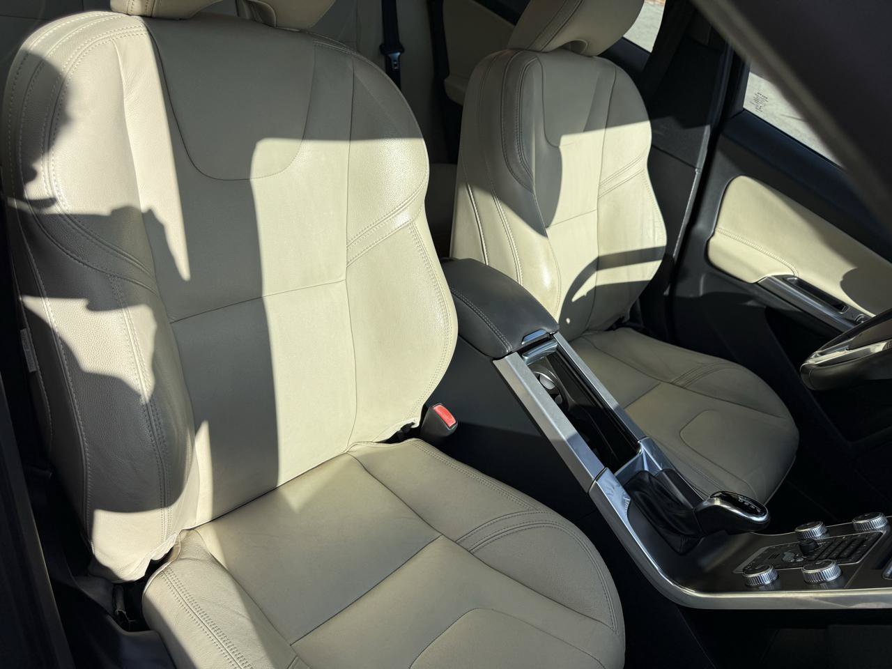 Used 2016 Volvo S60 T6 Platinum FWD image 9