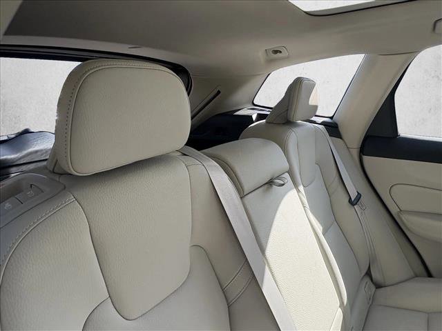 Used 2023 Volvo XC60 B5 Core w/ Protection Package image 19