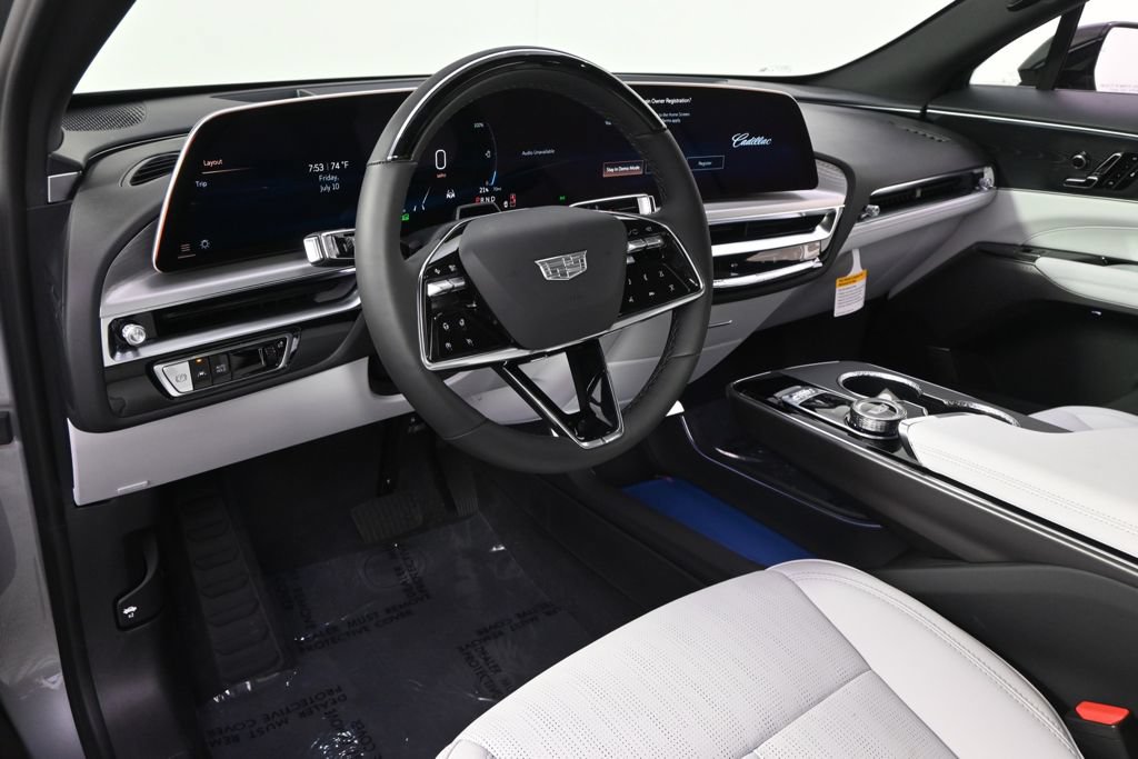 New 2026 Cadillac Lyriq Luxury w/ LPO, Floor Liner Package AWD/4WD image 12