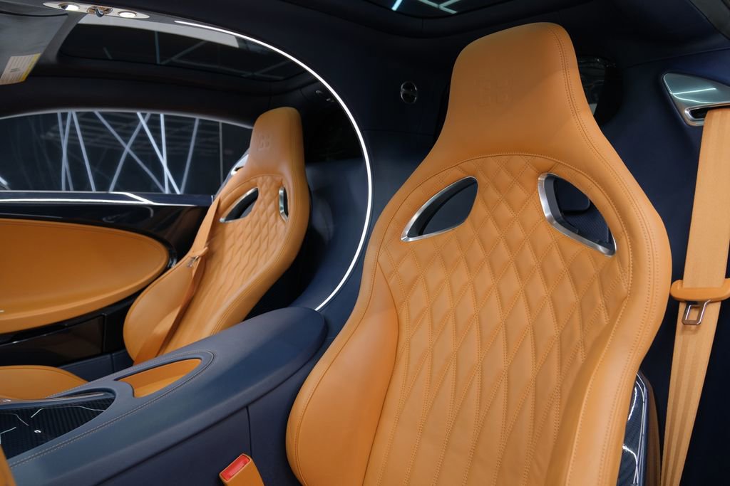 Used 2020 Bugatti Chiron AWD/4WD image 26