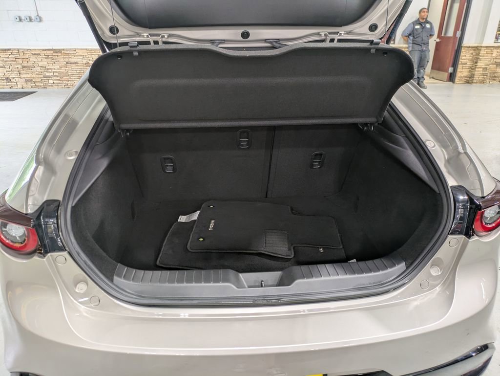 Used 2023 MAZDA MAZDA3 s FWD image 25