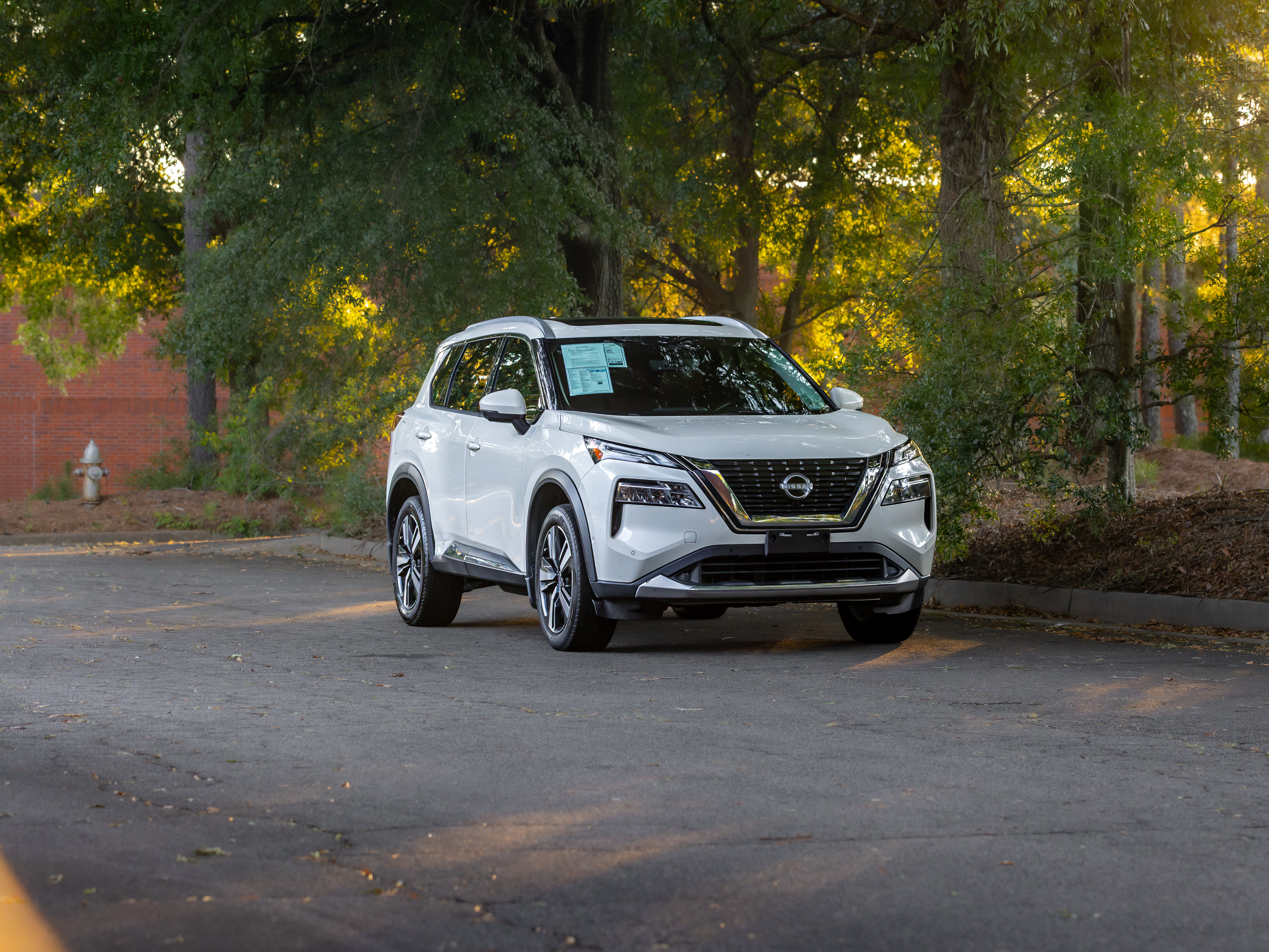 Used 2022 Nissan Rogue Platinum w/ Head-Up Display Package FWD image 37