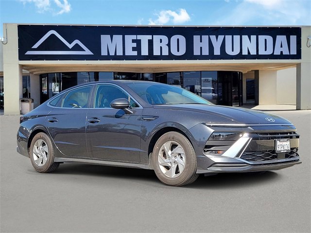 Certified 2025 Hyundai Sonata SE image 1