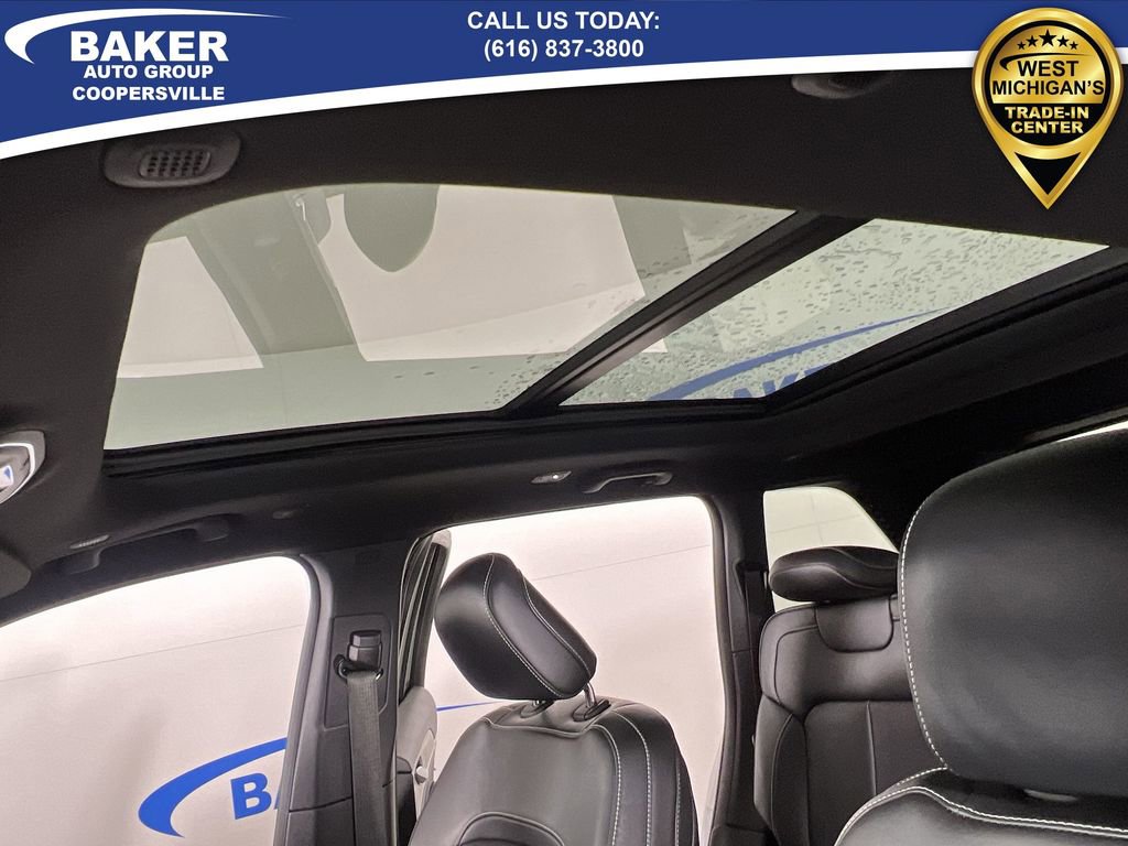 Used 2024 Jeep Grand Cherokee Limited w/ Black Appearance Package image 20