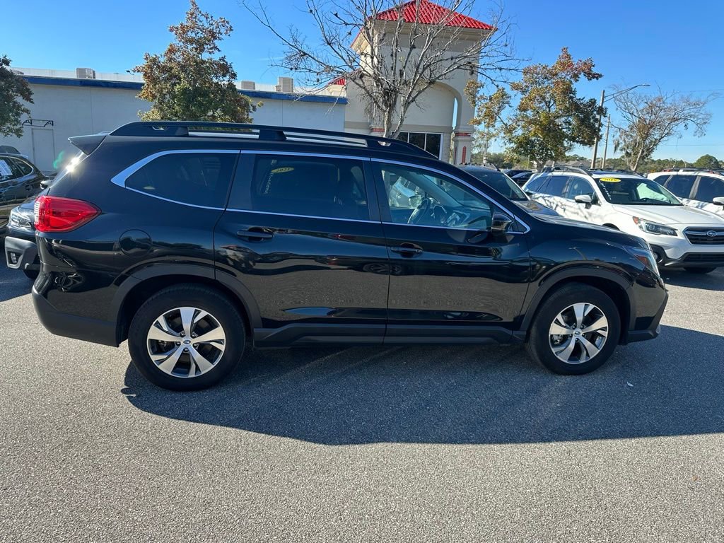 Used 2024 Subaru Ascent Premium w/ Convenience Package image 2