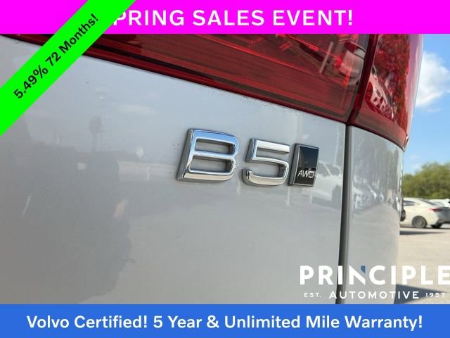 Certified 2025 Volvo XC60 B5 Core image 14