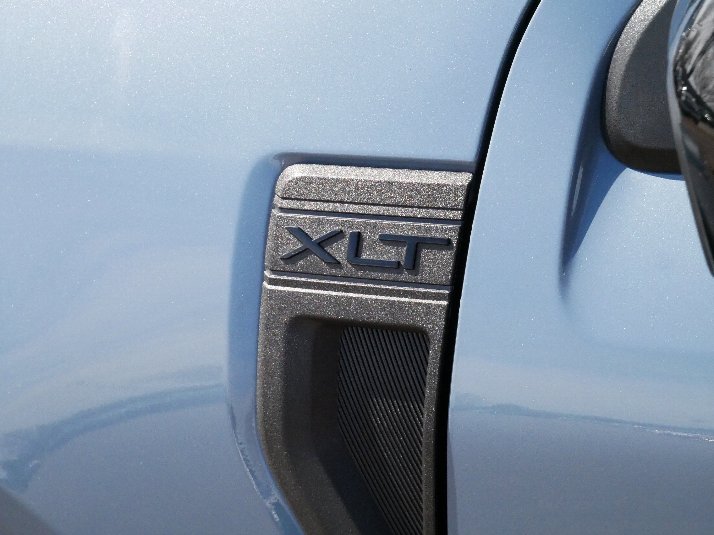 Used 2025 Ford Maverick XLT w/ XLT Luxury Package image 18