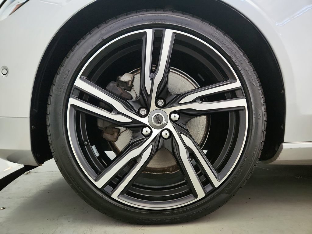 Used 2017 Volvo S90 T6 Momentum w/ Vision Package AWD/4WD image 34