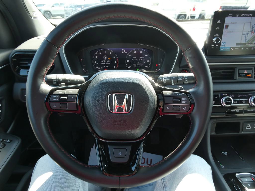 Used 2025 Honda Pilot Black Edition image 39