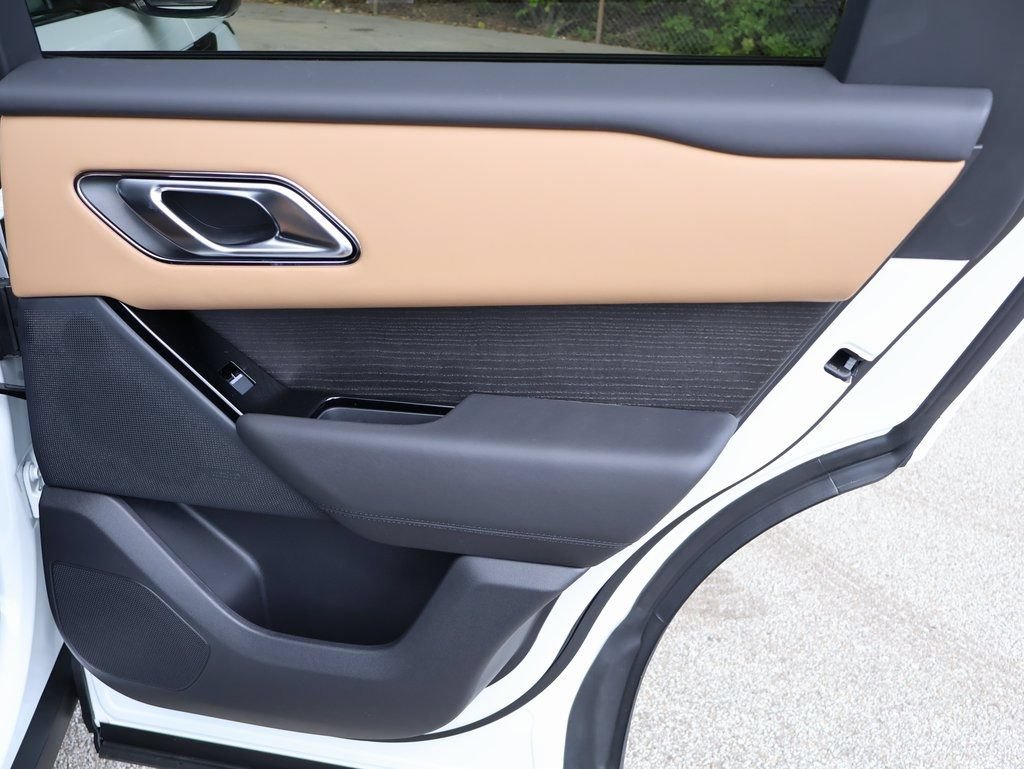 Certified 2026 Land Rover Range Rover Velar Autobiography AWD/4WD image 16