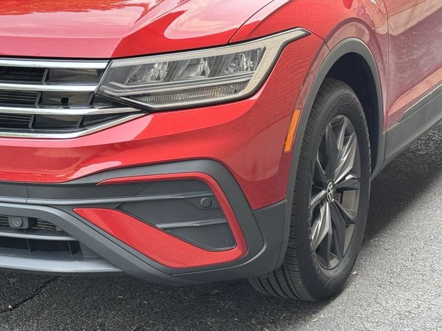 Used 2023 Volkswagen Tiguan SE FWD image 28