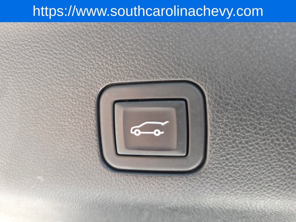 Used 2023 Chevrolet Suburban Premier image 36