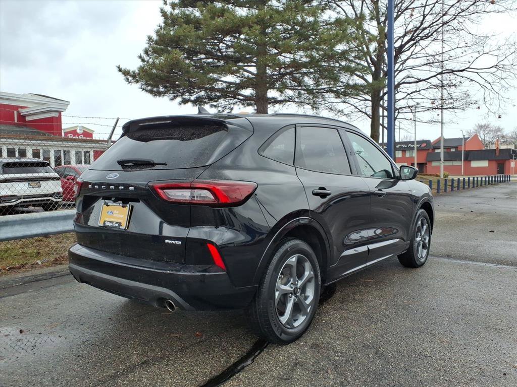 Certified 2023 Ford Escape ST-Line Select image 6