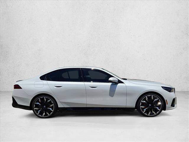 New 2026 BMW i5 eDrive40 w/ M Sport Package AWD/4WD image 4